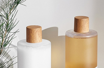 2005年に設立され、13000平方メートルの標準的な工場建物があり、研究開発、生産、販売の集合体である化粧品包装材料企業の1つです。